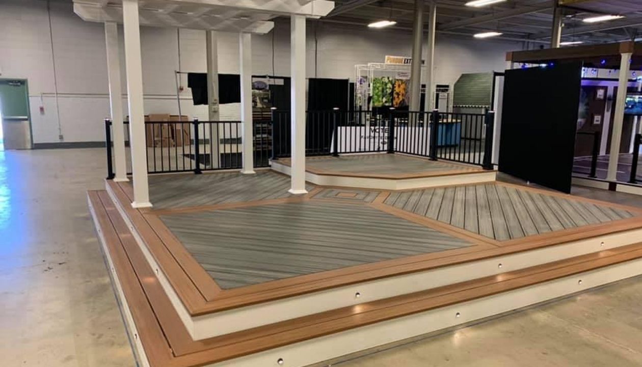 2020 Trex "Deck Wars" competition deck at Indy Flower and Patio show