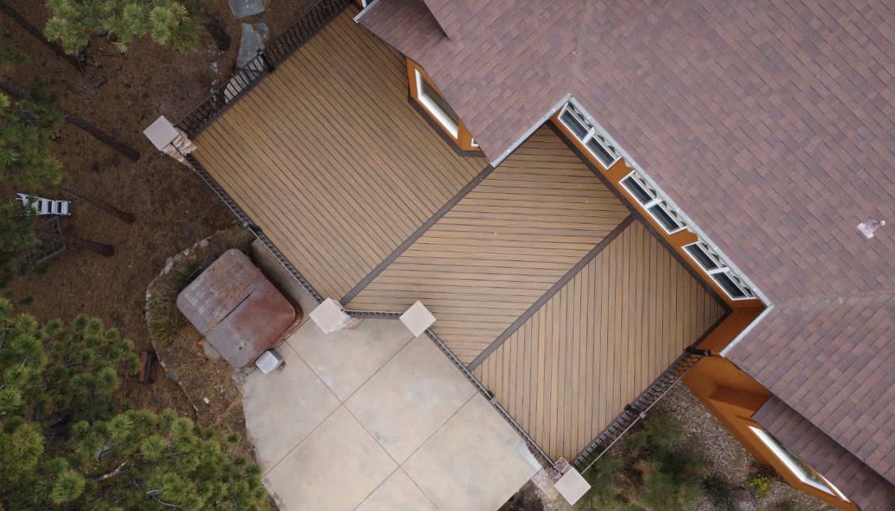 V Havana Gold and Spiced Rum on a Steel Frame