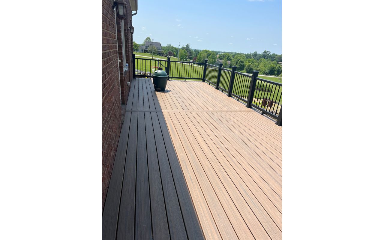 32x12 with Picture Frame Black Railing