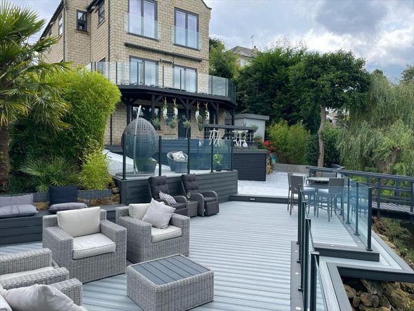 TREX Enhance Naturals Foggy Wharf Decking with TREX Enhance Naturals Calm Water Borders completed in Aberford Leeds