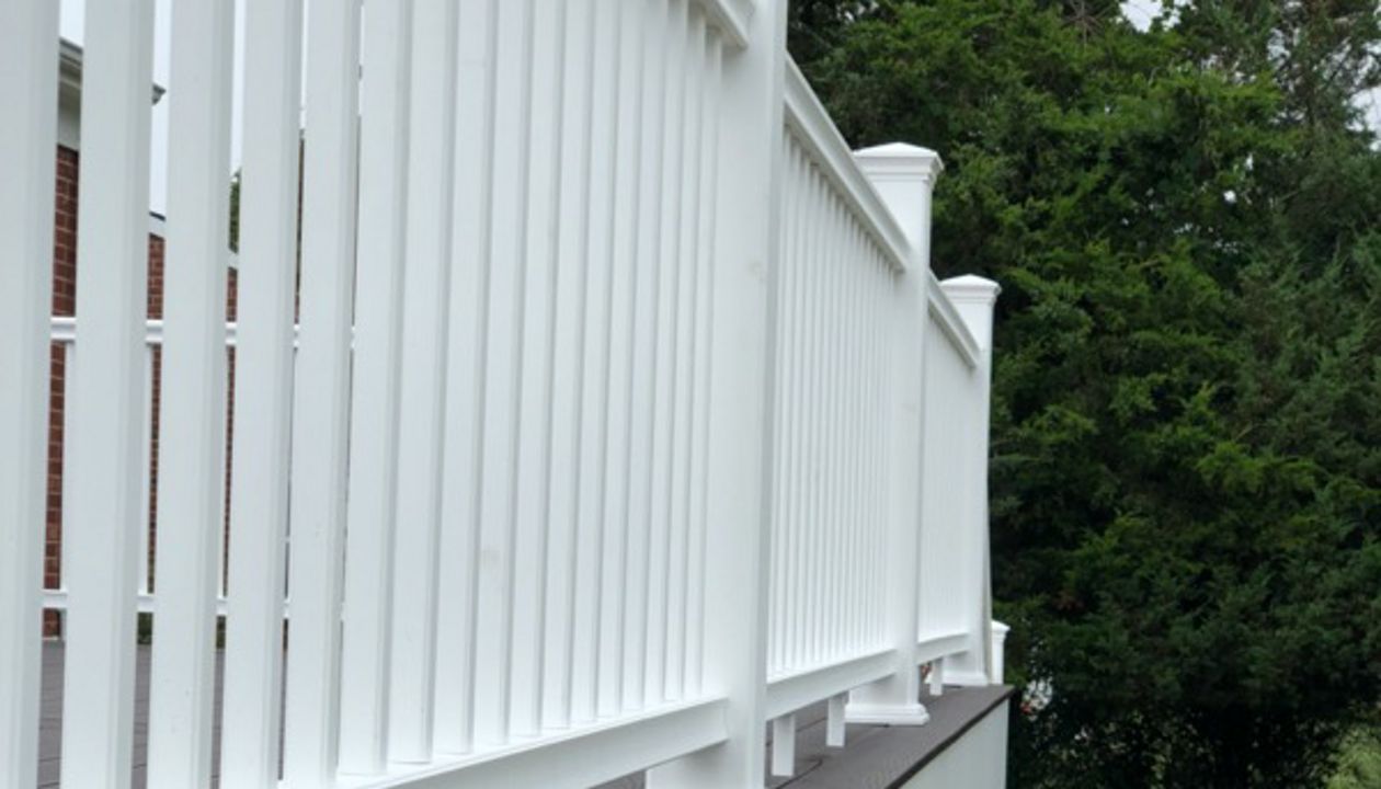 Narragansett Deck -Trex Select Woodland Brown