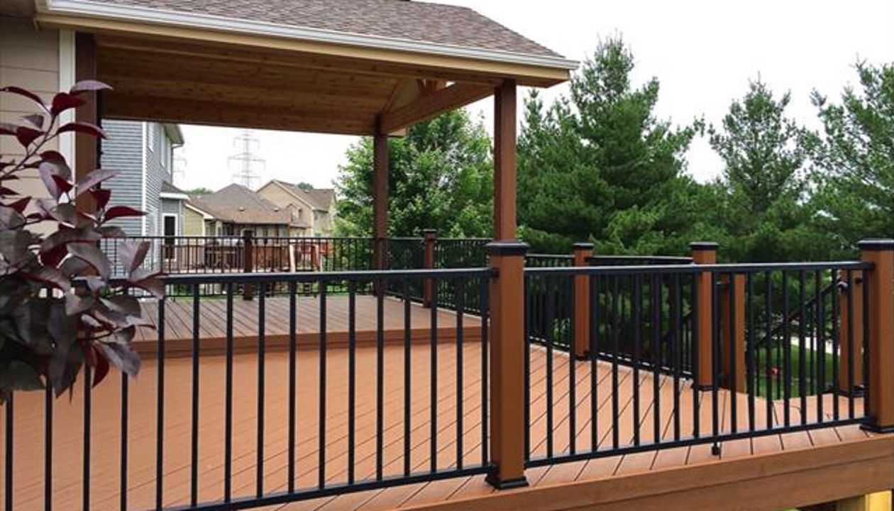 Trex Transcends Tree House Open Porch, Johnston (Des Moines)