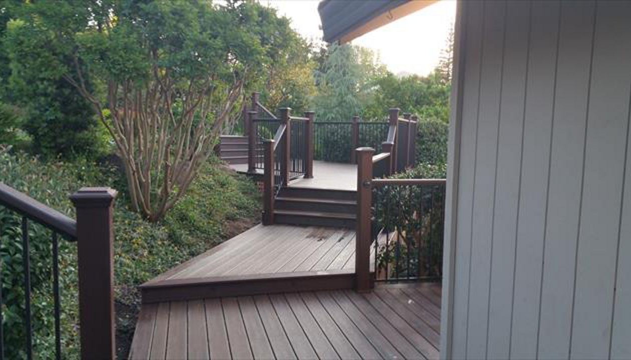 Trex Transcend Tropical Spiced Rum Decking