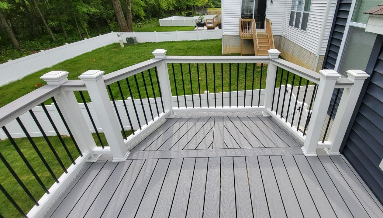 Customary grill bump-out