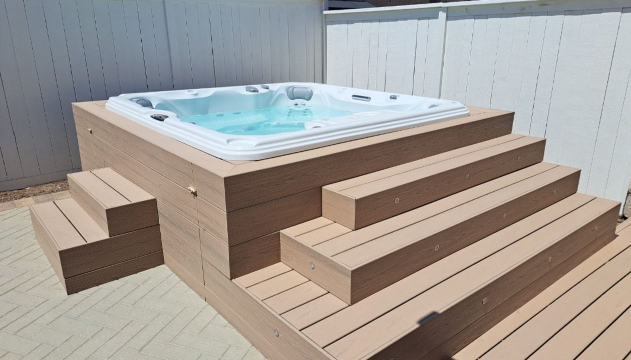 Deck around jacuzzi