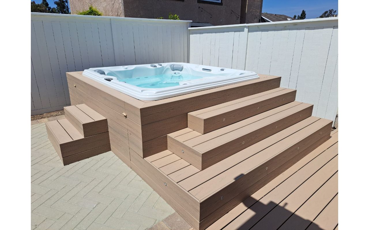 Deck around jacuzzi