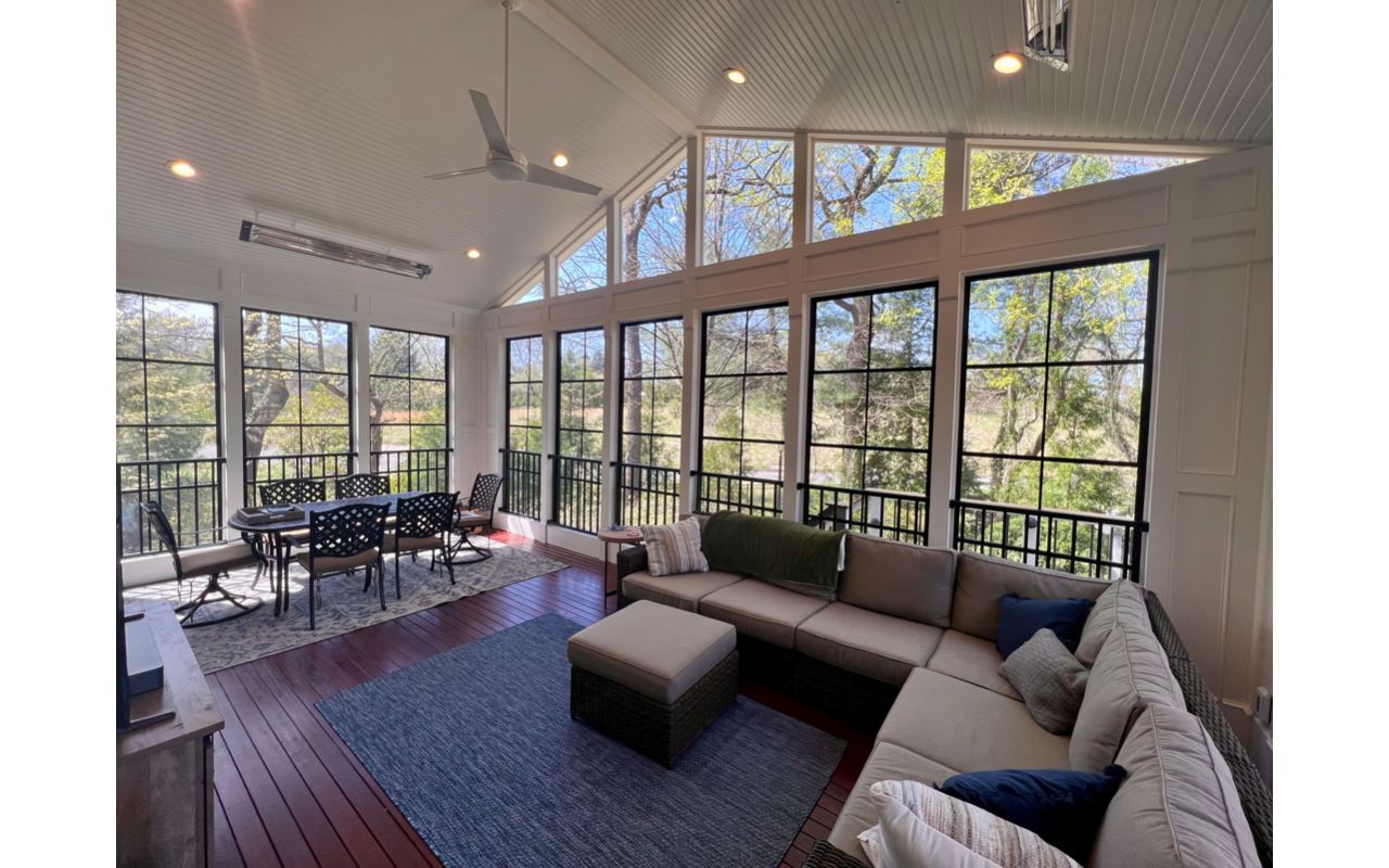Trex Three - Season Room w/ Trex Signature Charcoal Black Railing