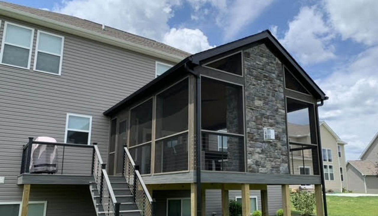 Island Mist deck with fireplace