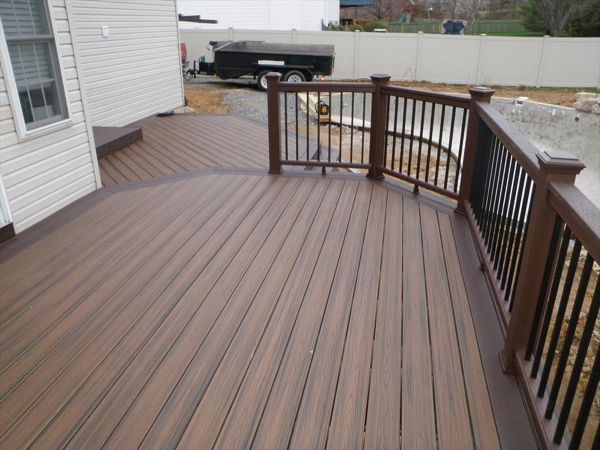Trex Transcend Spice Rum Decking, Tree House Transcend Railing