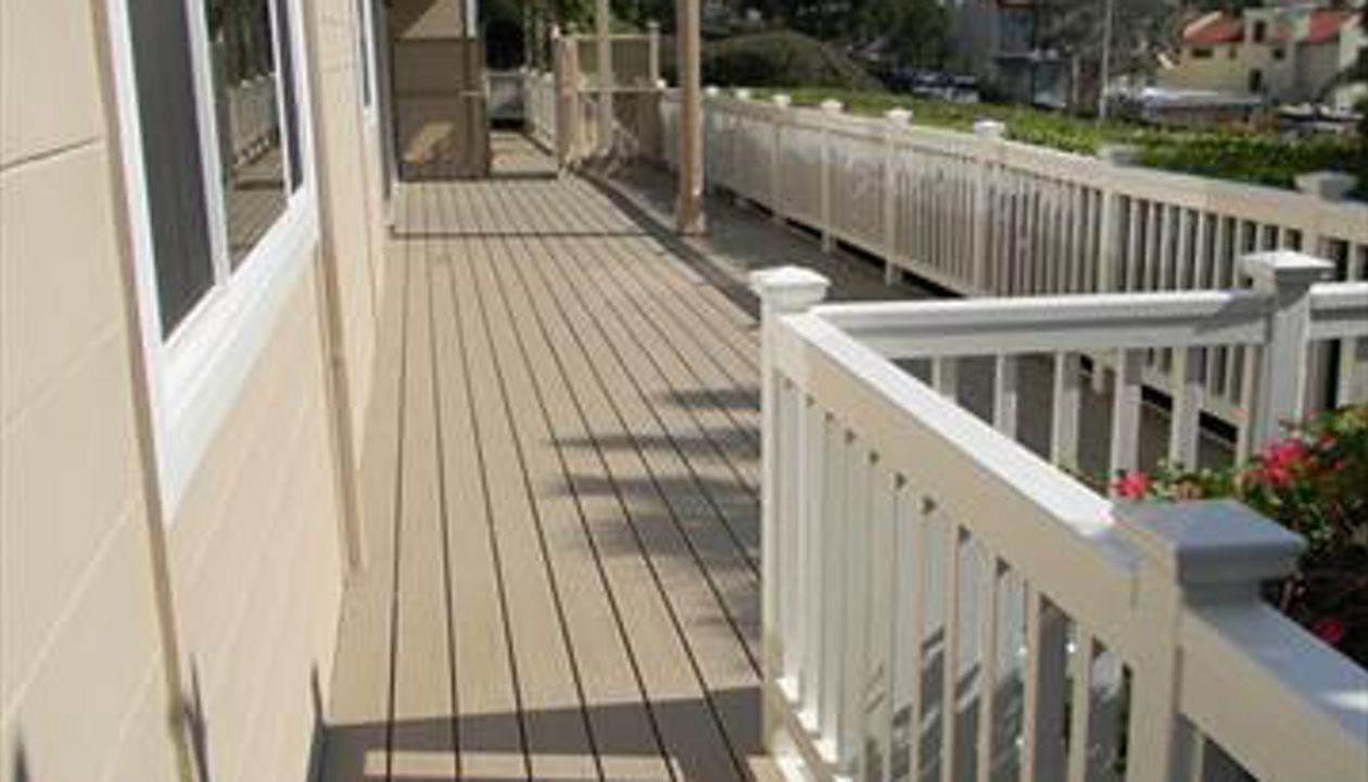 Trex Rope Swing decking, Del Mar, CA