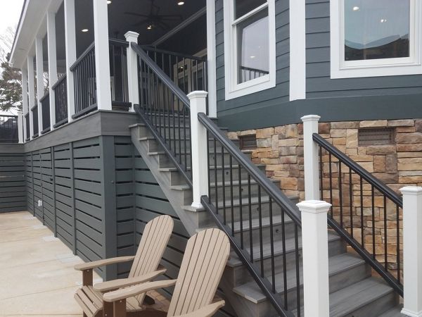 Trex Transcend Island Mist Decking with Black Trex Transcend Railing