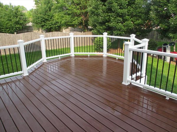 Trex Firepit White Rail Black Balusters