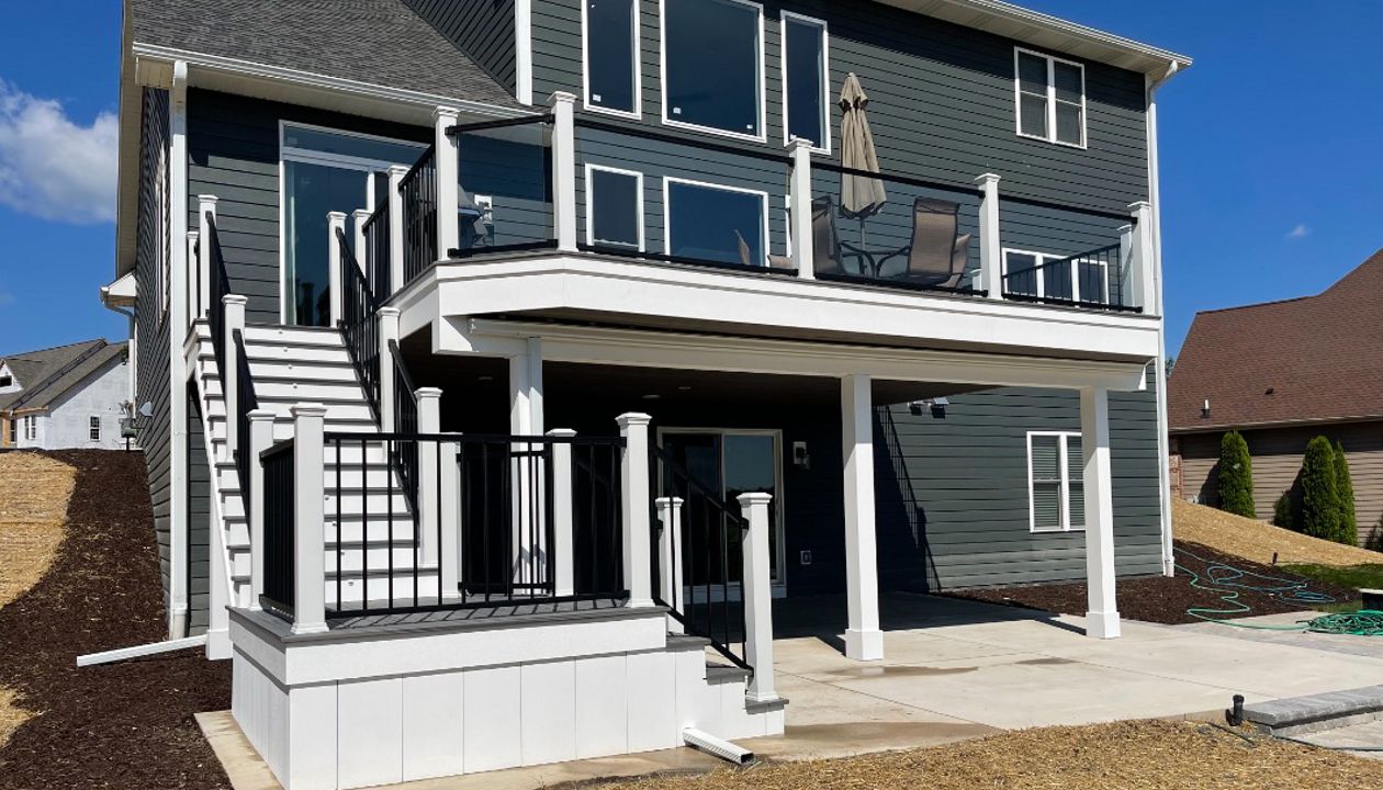 Trex Island Mist & Rocky Harbor ceiling