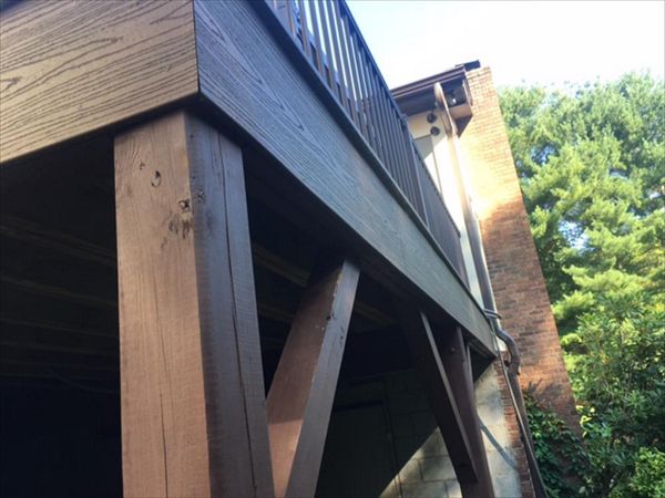 Trex Transcend Spiced Rum fascia finishes off this wonderful outdoor living space!