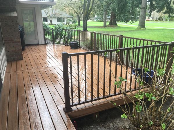 Spiced Rum decking with Signature aluminum rails