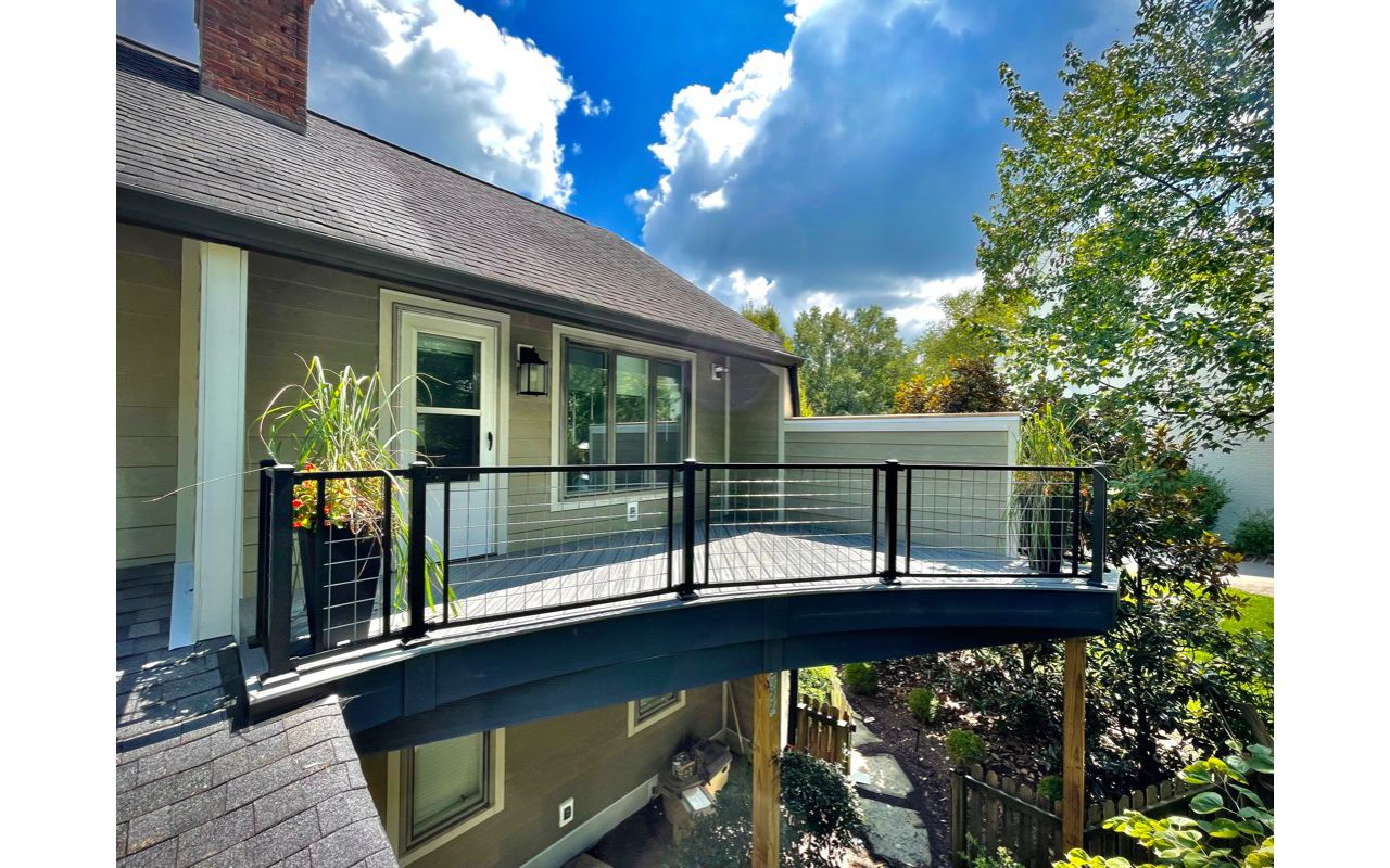 Island Mist with Winchester Gray Fascia and Signature Railing with mesh panel