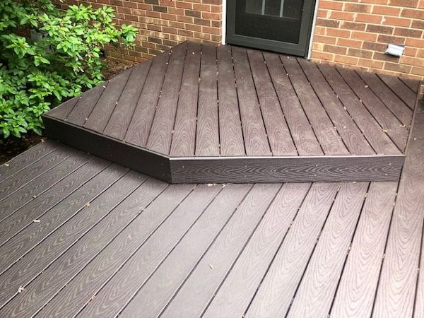 Trex Select Woodland Brown fascia finishes off this project with perfection