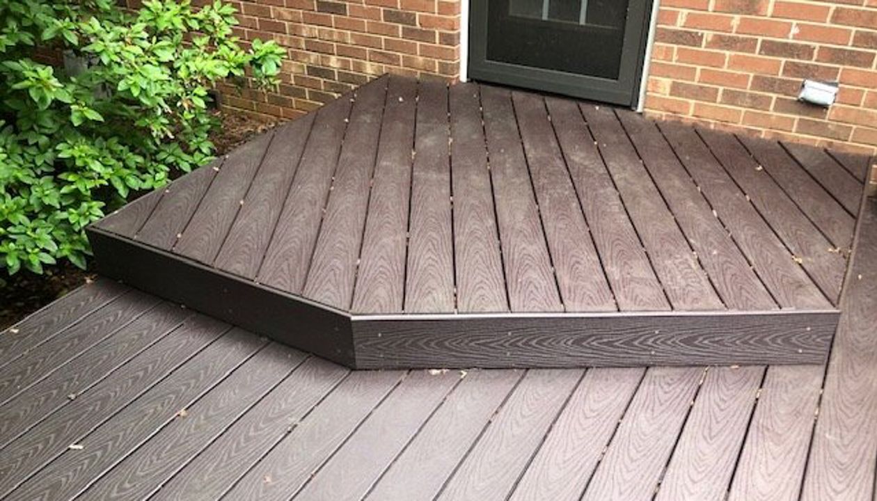 Trex Select Woodland Brown fascia finishes off this project with perfection