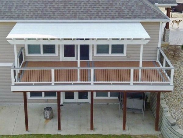 Trex deck with vinyl pergola in Zionsville