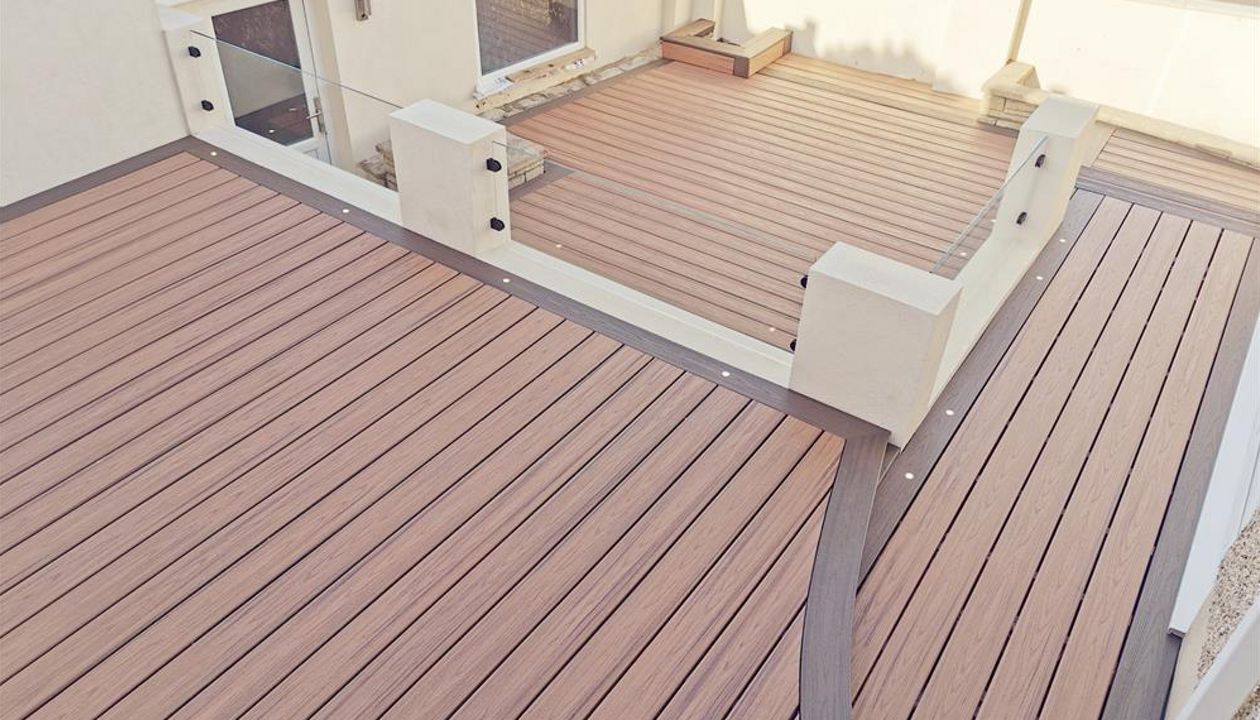 simple curve put onto this beautiful Tiki torch deck with Spiced rum borders