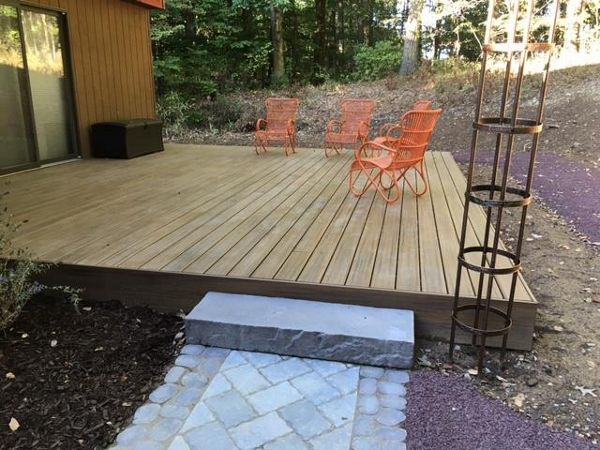 Trex Transcend Havanna Gold with Paver Patio