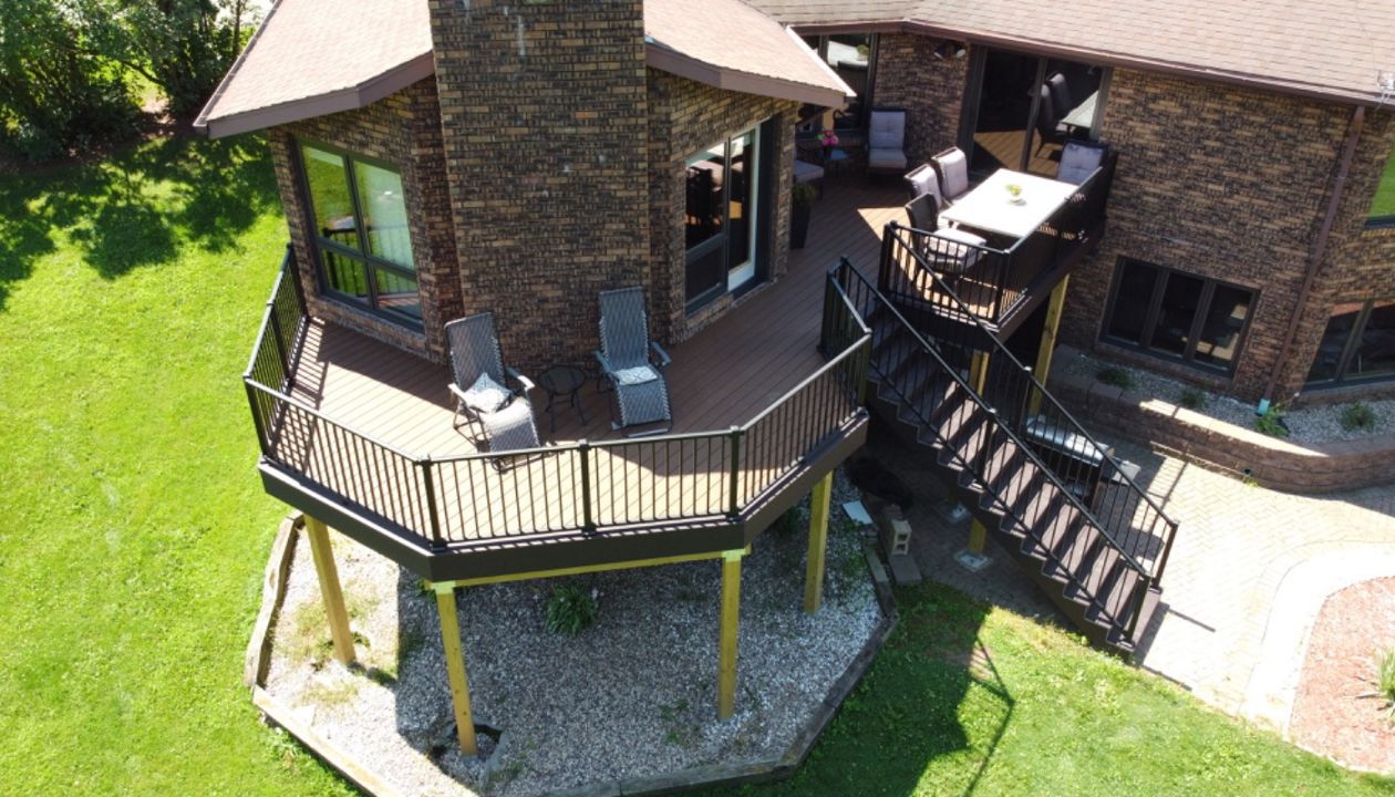 Select Saddle and Vintage Lantern accents with Signature black railing