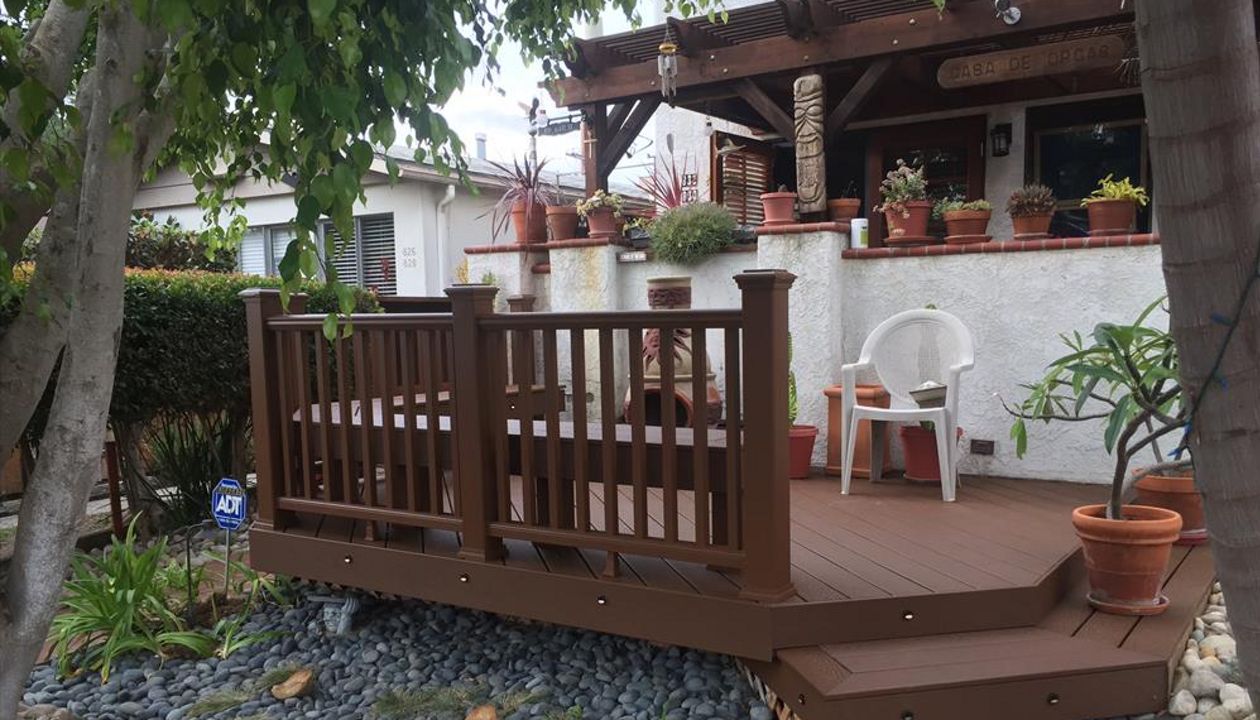 Select Deck with Transcend Rail