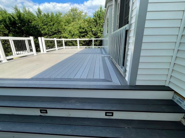 Trex Select Pebble Grey & Winchester Grey Two tone deck project