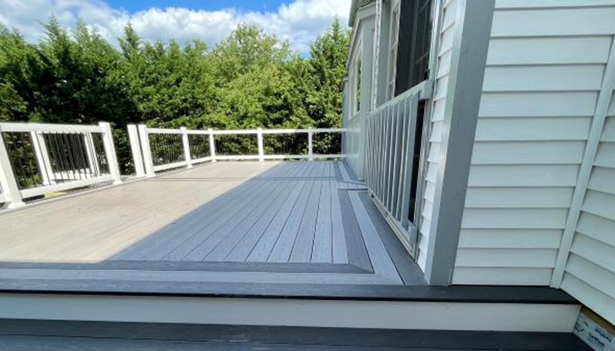 Trex Select Pebble Grey & Winchester Grey Two tone deck project