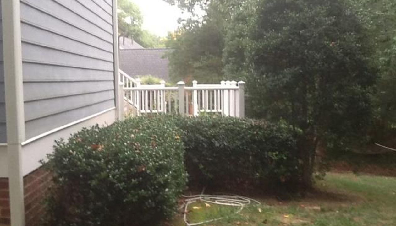 Trex Transcend White Rails make a great visual