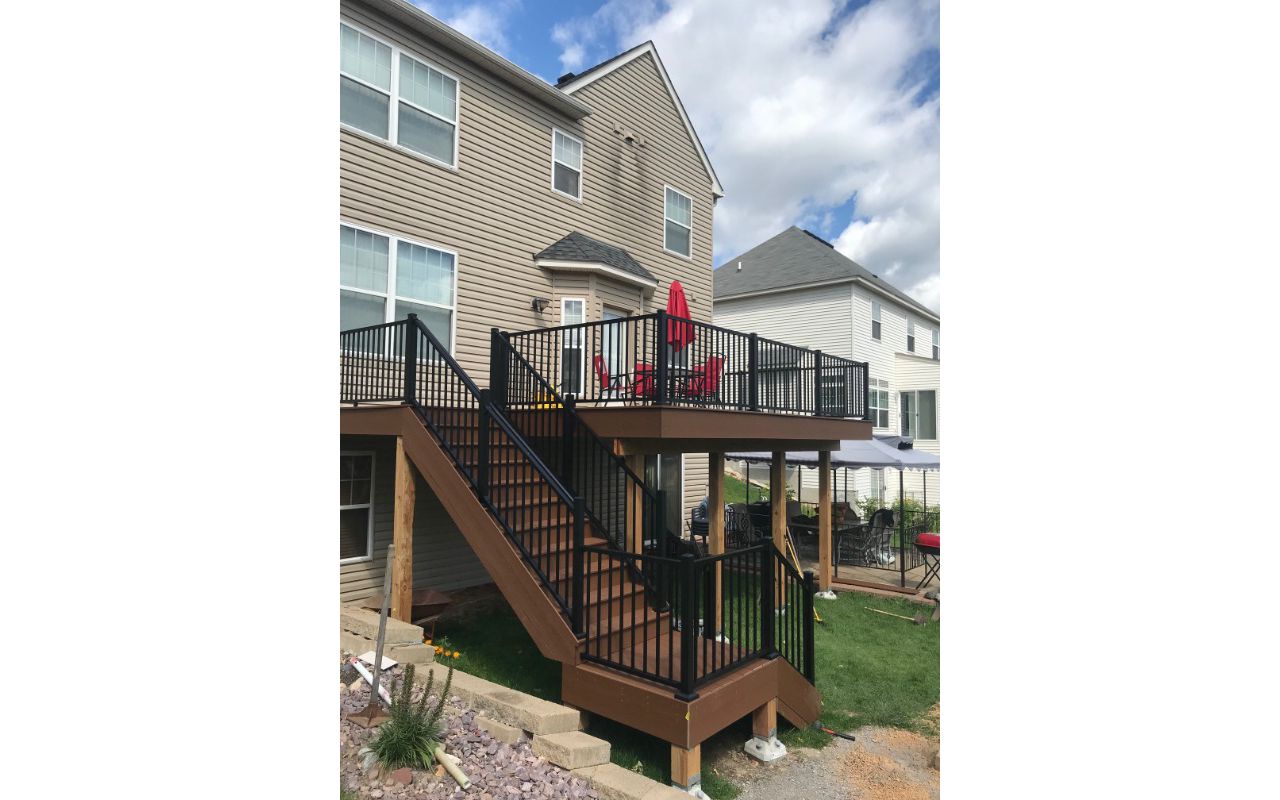 Trex Transcend Composite Decking with Black Signature Aluminum Railing in St Michael, MN