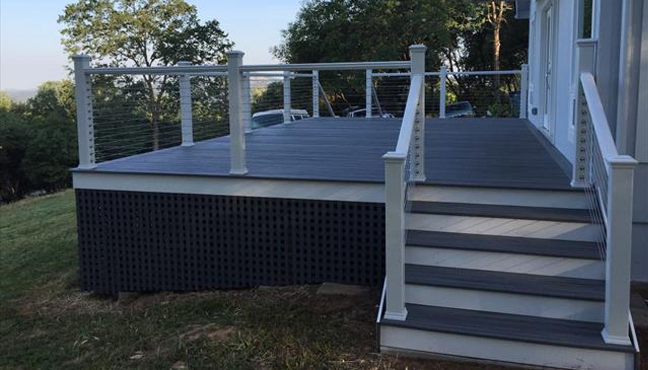 Trex Transcend Tropical Island Mist with Cable railing
