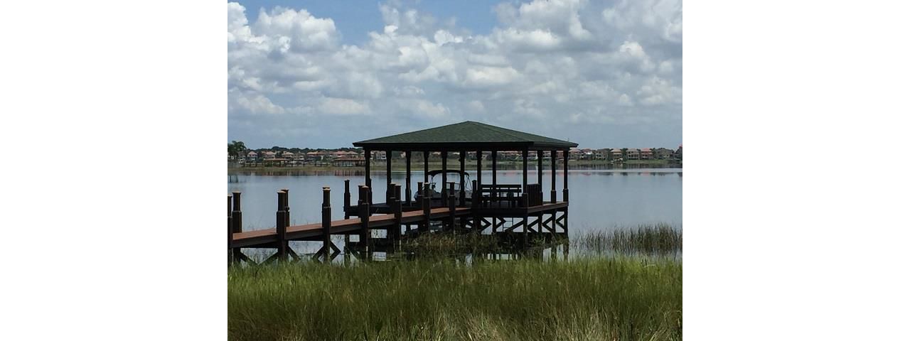 Trex Select Saddle Dock located in Dr. Phillips (Orlando)