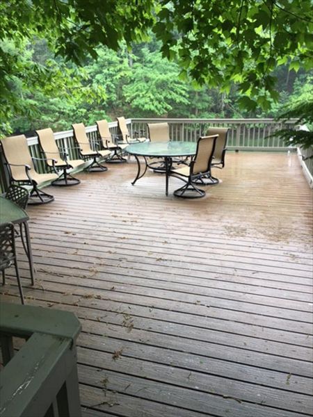 Large rooftop deck is great area to entertain