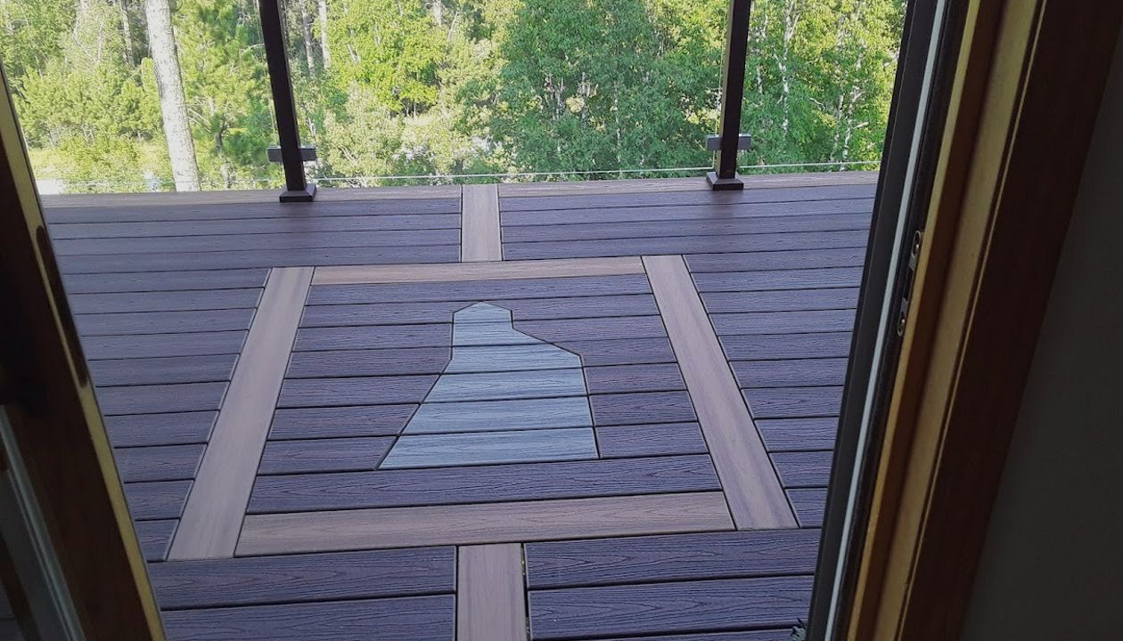 Transend Lava Rock, Tiki Torch, Island Mist, with Signature Bronze Railing