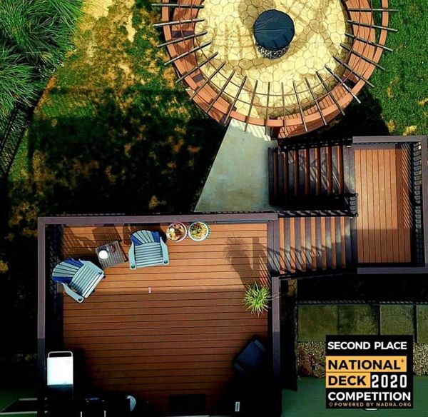 Grafton, Il Trex Saddle & Vintage Lantern Decking with Signature Railing