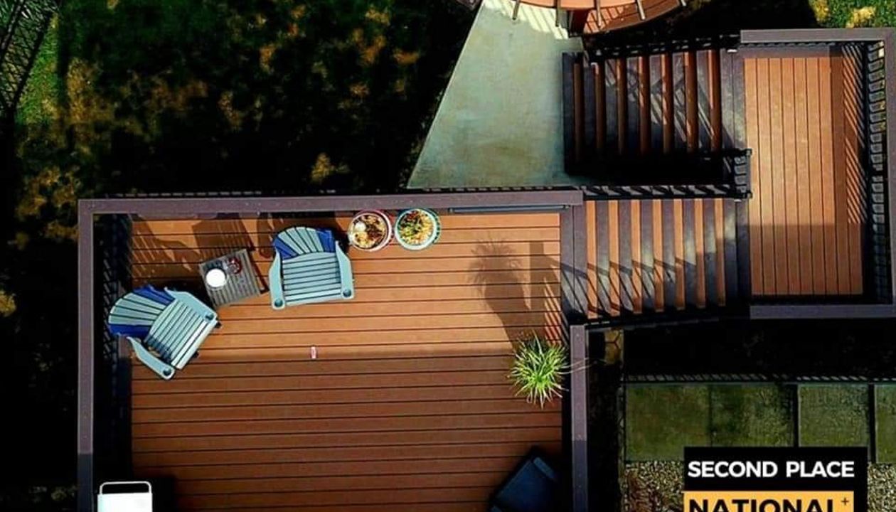 Grafton, Il Trex Saddle & Vintage Lantern Decking with Signature Railing