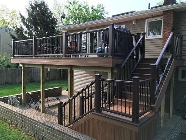 Dix Hills 2nd floor deck with platform