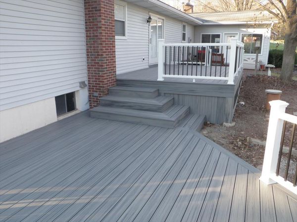 Trex Transcend Island Mist Decking, White Transcend Railing