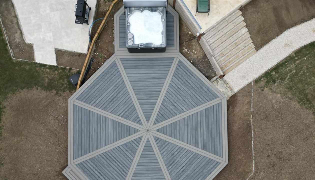 Trex Transcend Octagon Decking with Jacuzzi Hot Tub