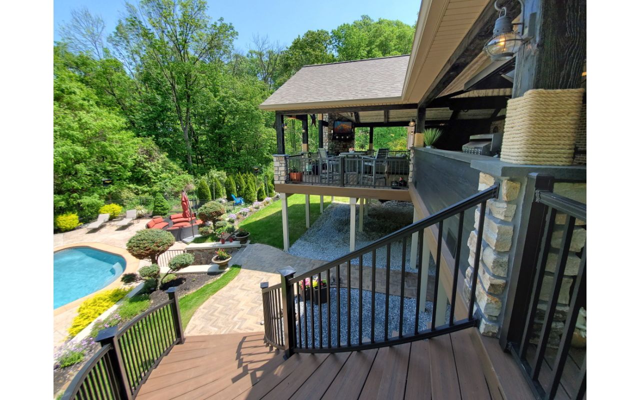 Custom Trex Enhance Naturals Toasted Sand Porch - Exton, PA