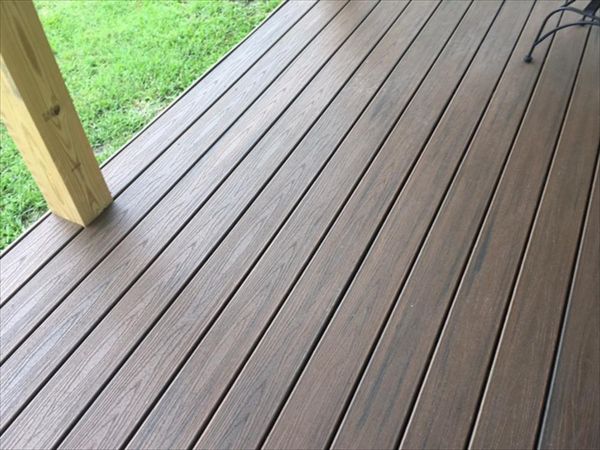 Trex Transcend Spiced Rum color is rich and attractive