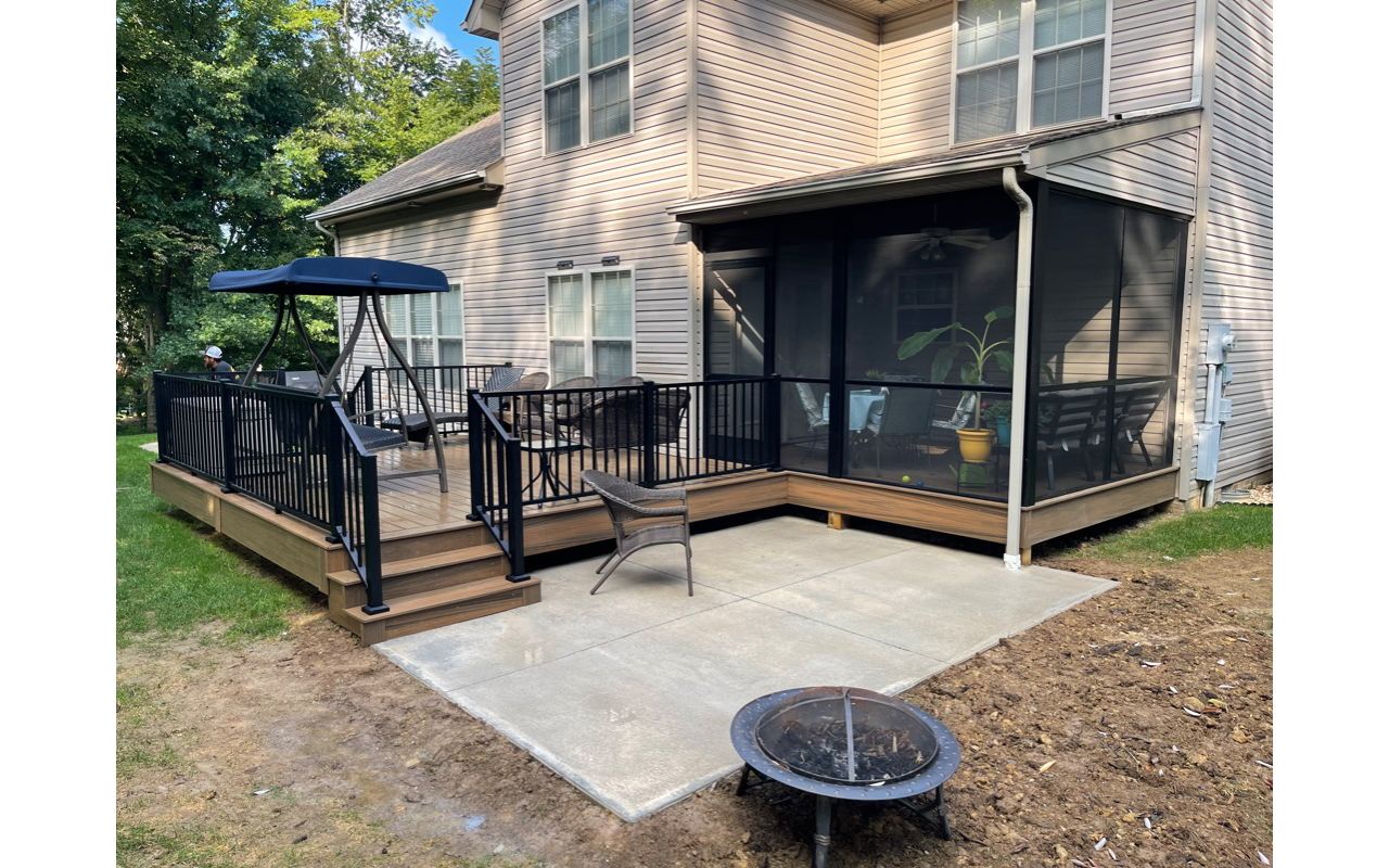 Toasted Sand with Black Signature Railing