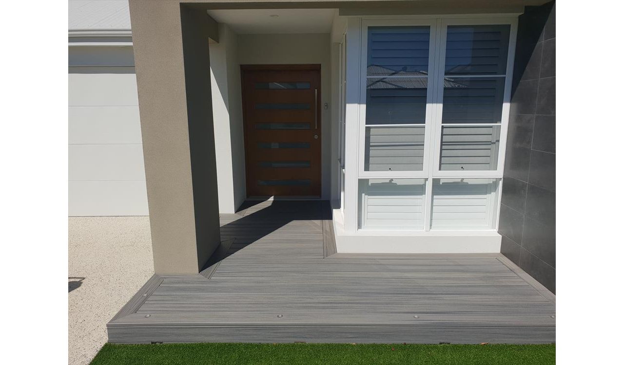 Trex Transcend - Island Mist - Entry Decking