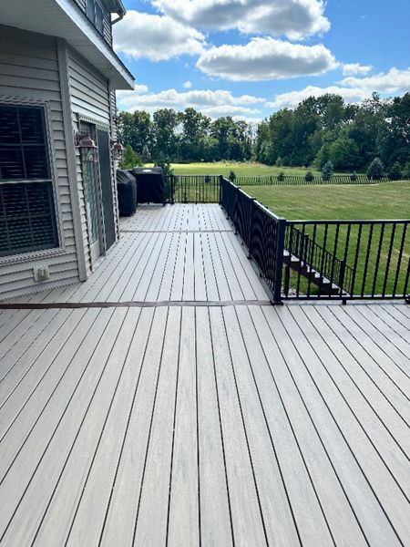 Transcend Lineage Biscayne w/Lava Rock Accents & Signature Railing