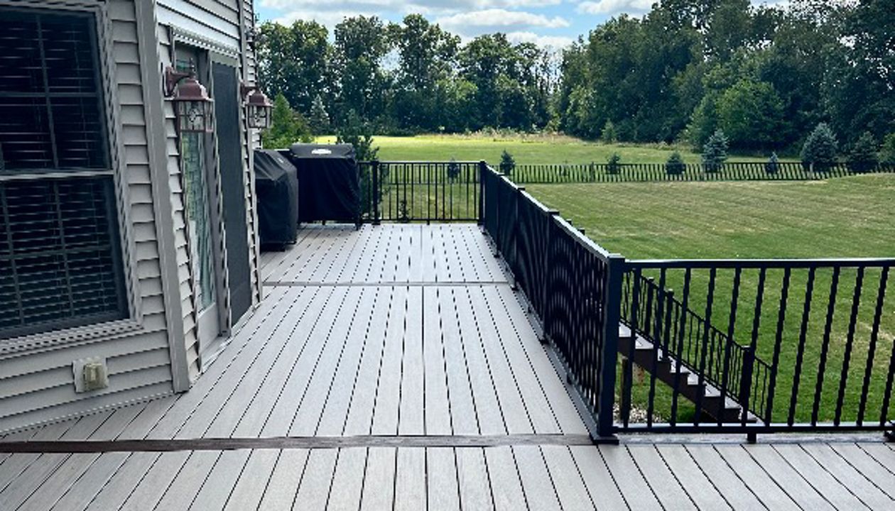 Transcend Lineage Biscayne w/Lava Rock Accents & Signature Railing