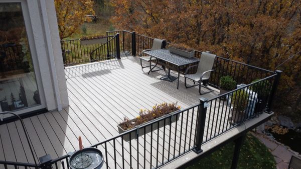 Black Steel Frame Fascia with Rope Swing Decking