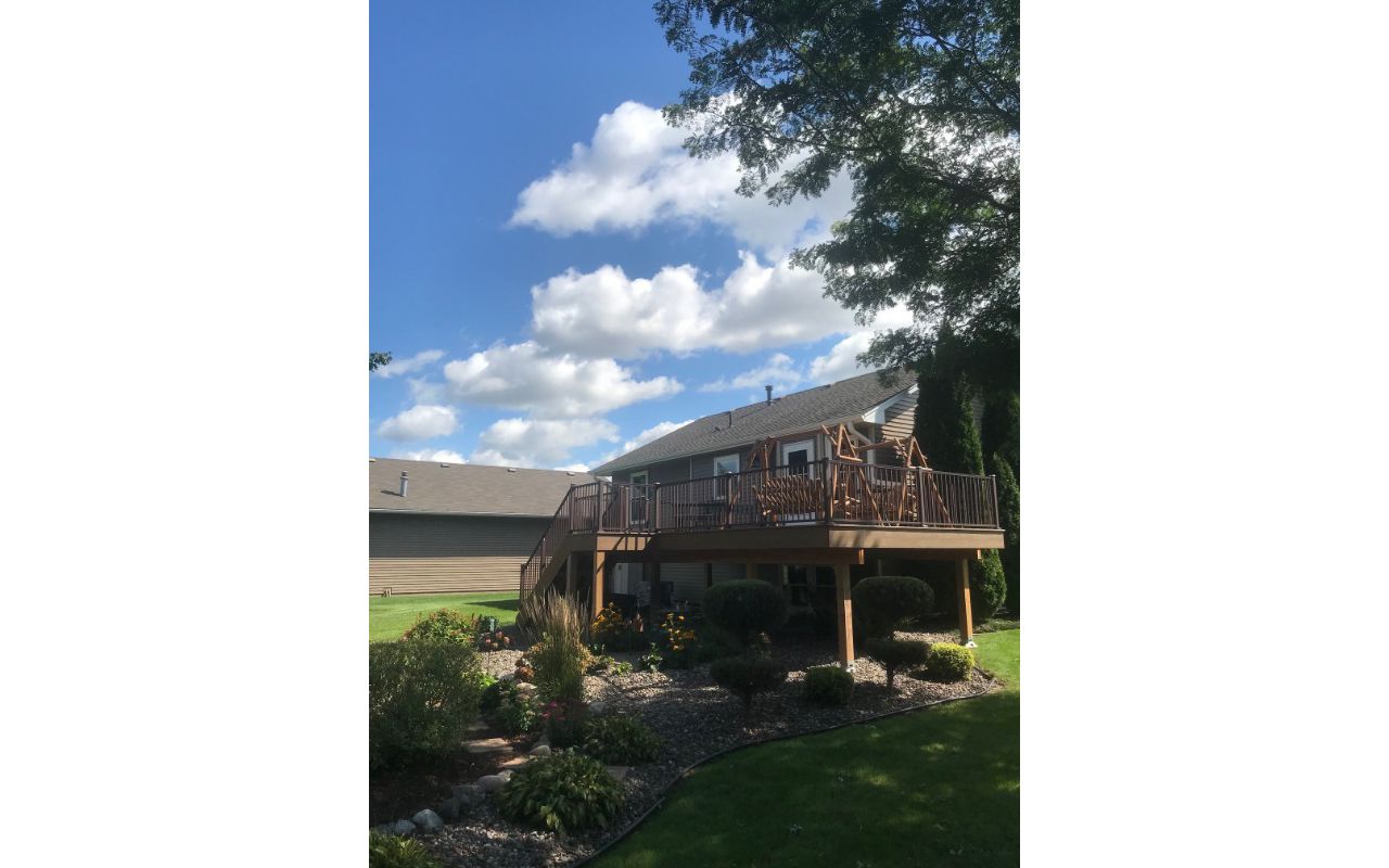 Trex Transcend Composite Decking with Signature Aluminum Railing in Otsego, MN