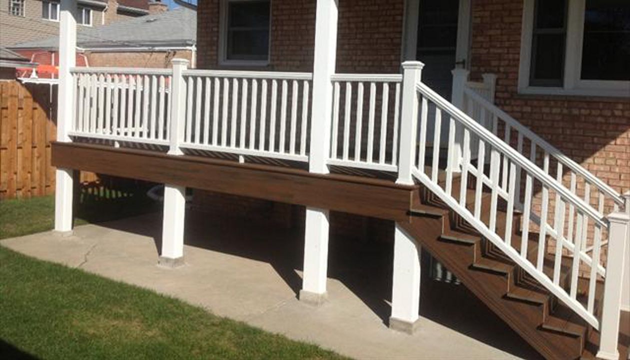 Spiced Rum Porch Flooring with White Transcend Railings