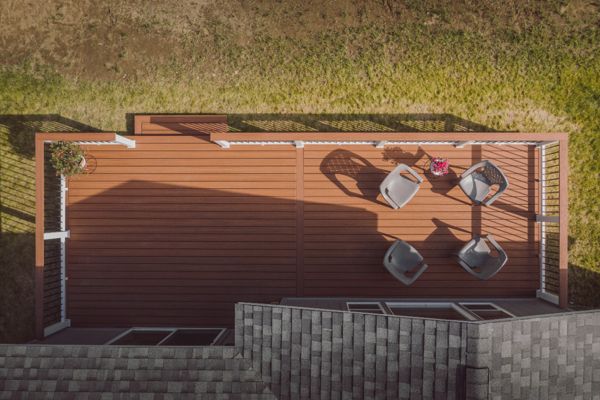 From sprawling custom structures, to modest spaces for sunning and relacing--our Trex decks are perfect.